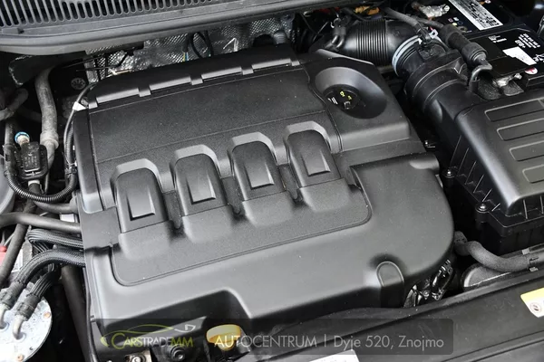 Volkswagen Touran 2.0TDi DSG TAŽNÉ 2xKOLA - foto 50