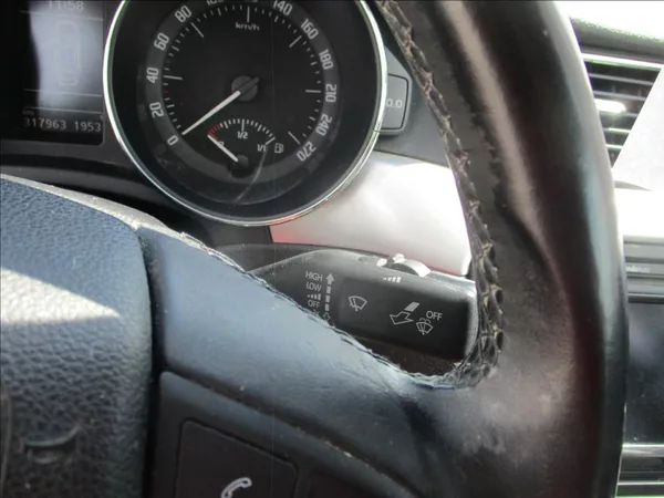 Škoda Superb 2,0 TDi, Eleg.aut,klim s.kn,CZ - foto 22