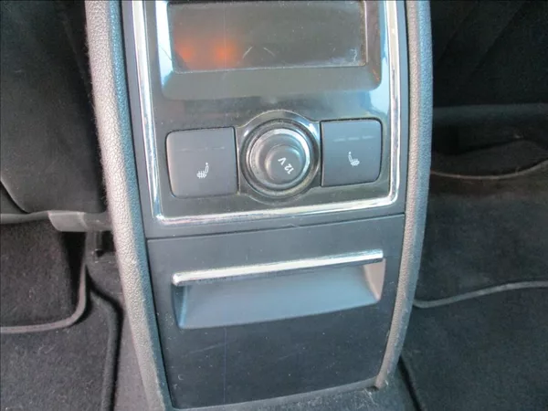 Škoda Superb 2,0 TDi, Eleg.aut,klim s.kn,CZ - foto 26