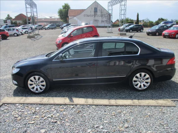 Škoda Superb 2,0 TDi, Eleg.aut,klim s.kn,CZ - foto 4