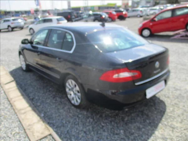 Škoda Superb 2,0 TDi, Eleg.aut,klim s.kn,CZ - foto 8