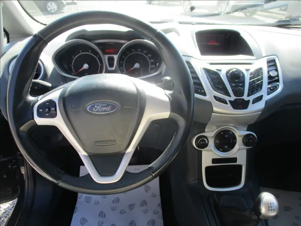 Ford Fiesta 1,2 i, aut.klima, serv.kniha, - foto 12