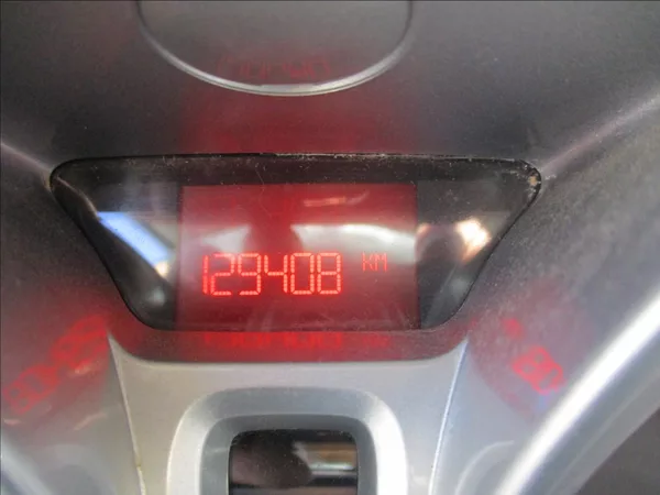 Ford Fiesta 1,2 i, aut.klima, serv.kniha, - foto 13