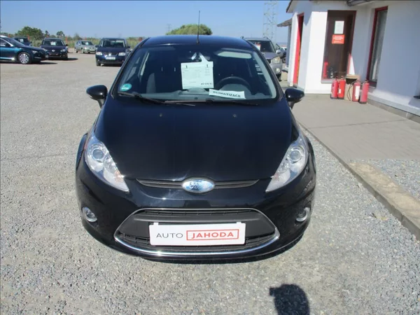 Ford Fiesta 1,2 i, aut.klima, serv.kniha, - foto 2