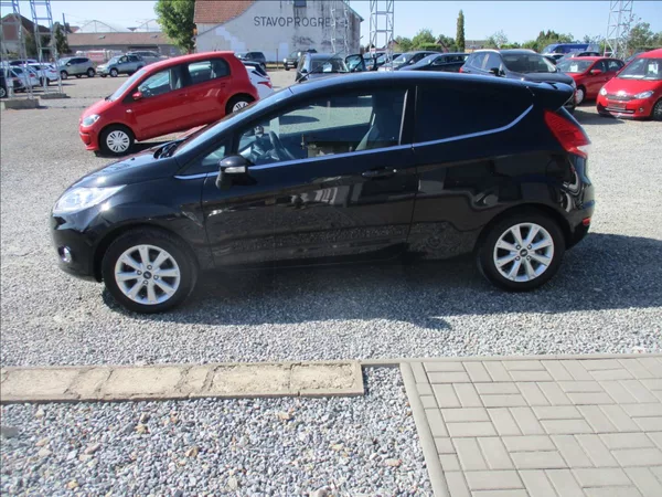 Ford Fiesta 1,2 i, aut.klima, serv.kniha, - foto 4