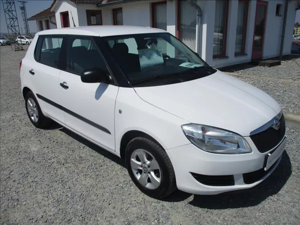 Škoda Fabia 1,2 TSi, klimatizace,serviska,
