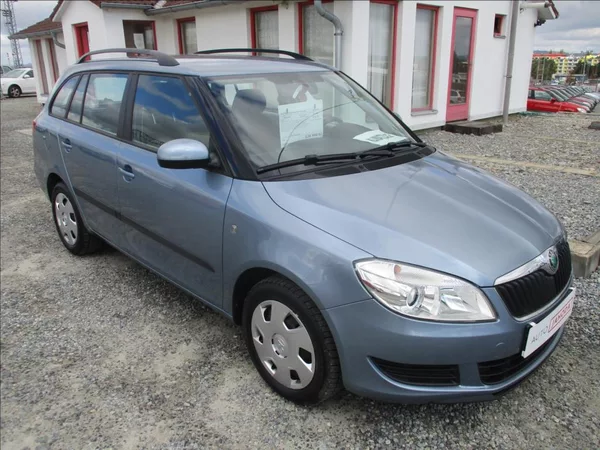 Škoda Fabia 1,2 TSI, digiklima,serviska,