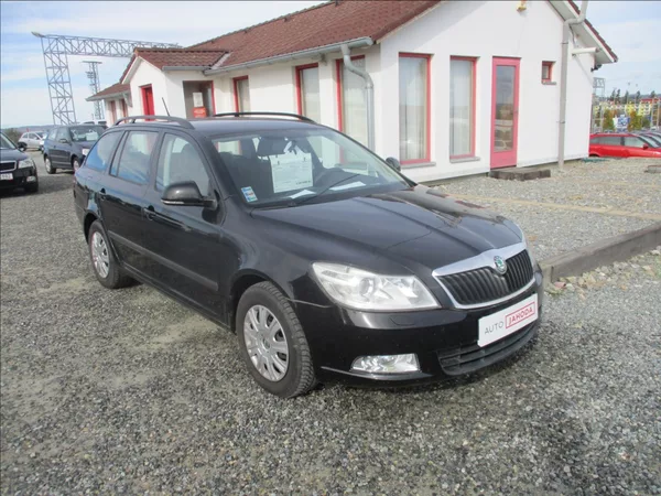 Škoda Octavia 1,6 TDI, aut.klima,Cebia,2.maj