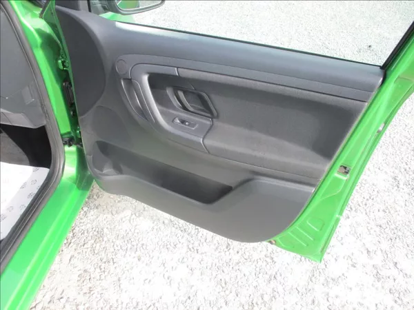 Škoda Fabia 1,2 TSI, klima, servis, tažné, - foto 10
