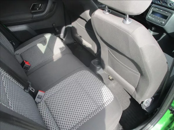 Škoda Fabia 1,2 TSI, klima, servis, tažné, - foto 11