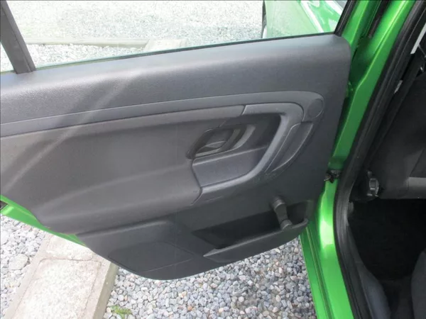 Škoda Fabia 1,2 TSI, klima, servis, tažné, - foto 16