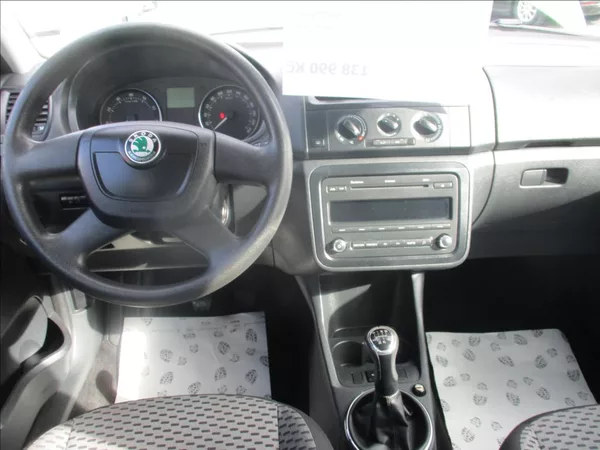 Škoda Fabia 1,2 TSI, klima, servis, tažné, - foto 17
