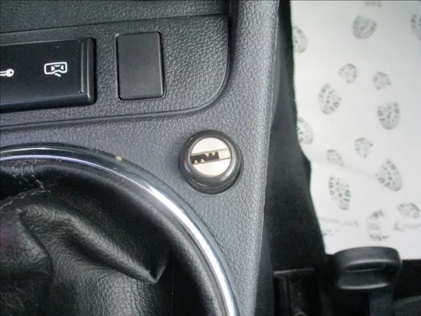 Škoda Fabia 1,2 TSI, klima, servis, tažné, - foto 23