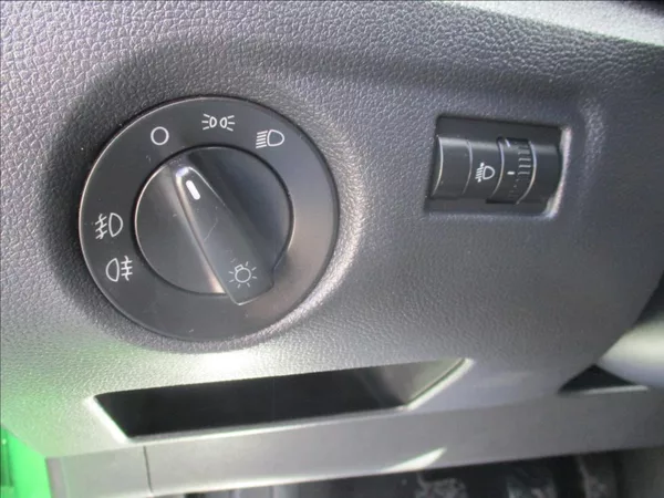 Škoda Fabia 1,2 TSI, klima, servis, tažné, - foto 24
