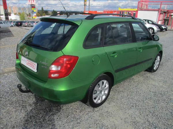 Škoda Fabia 1,2 TSI, klima, servis, tažné, - foto 5