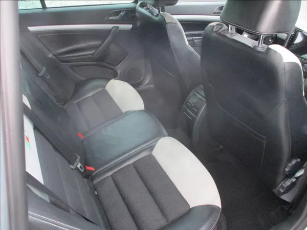 Škoda Octavia 2,0 TDI RS, aut.klima,tažné, - foto 11