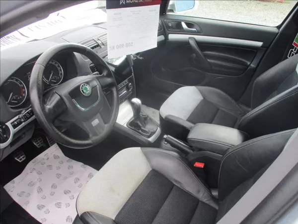 Škoda Octavia 2,0 TDI RS, aut.klima,tažné, - foto 18