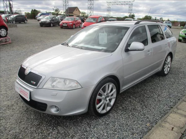 Škoda Octavia 2,0 TDI RS, aut.klima,tažné, - foto 3