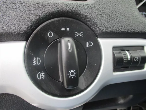 Škoda Octavia 2,0 TDI RS, aut.klima,tažné, - foto 32
