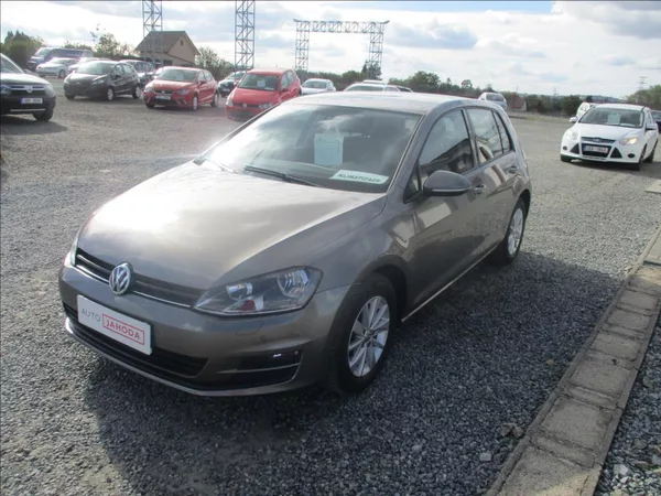 Volkswagen Golf 1,2 TSi,aut.klima.serv.kn. - foto 3