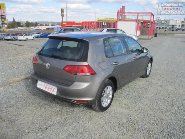 Volkswagen Golf 1,2 TSi,aut.klima.serv.kn. - foto 8