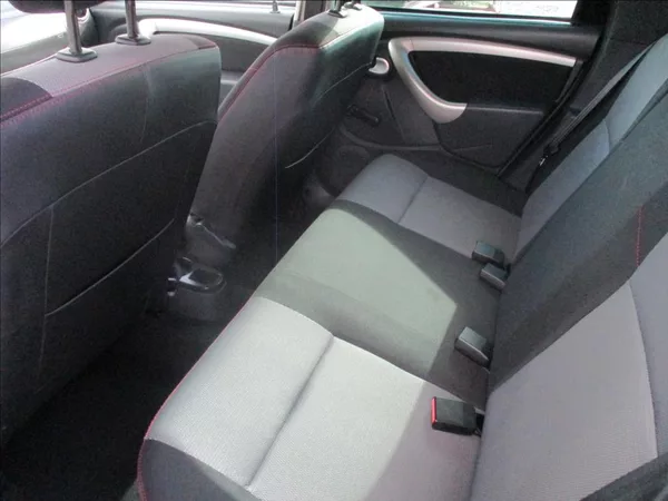 Dacia Duster 1,5 DCi, klima,serviska,tažné, - foto 15