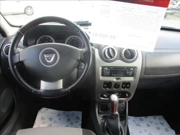 Dacia Duster 1,5 DCi, klima,serviska,tažné, - foto 17