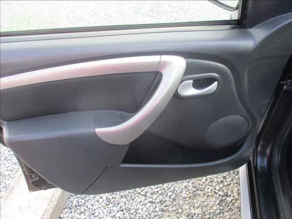 Dacia Duster 1,5 DCi, klima,serviska,tažné, - foto 19