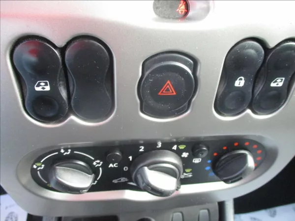 Dacia Duster 1,5 DCi, klima,serviska,tažné, - foto 22