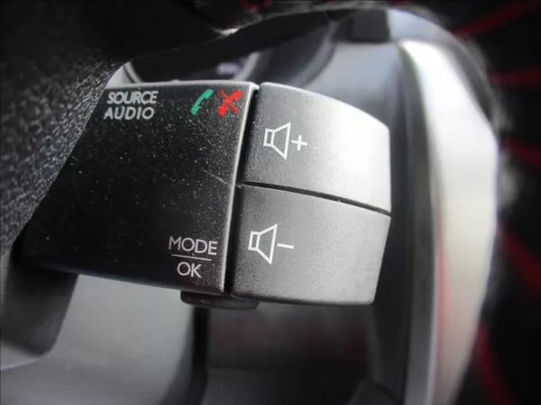 Dacia Duster 1,5 DCi, klima,serviska,tažné, - foto 26