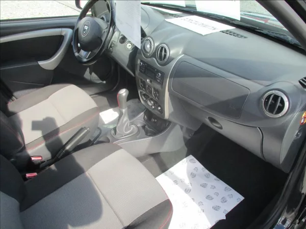Dacia Duster 1,5 DCi, klima,serviska,tažné, - foto 9