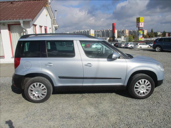 Škoda Yeti 1,2 TSI, klima,serv. historie, - foto 4