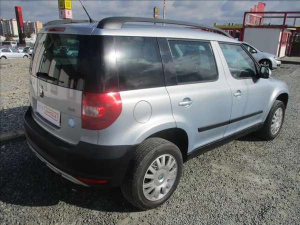 Škoda Yeti 1,2 TSI, klima,serv. historie, - foto 5