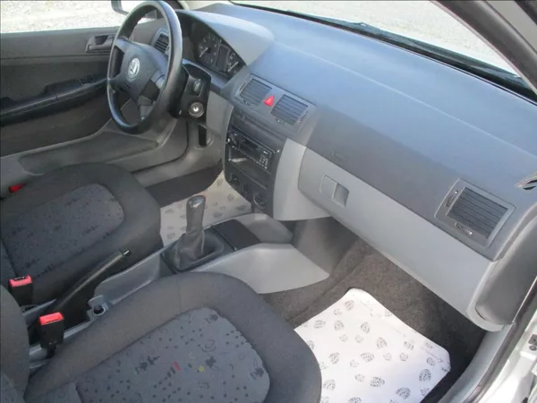 Škoda Fabia 1,2 i, 47kW,74 786km,1.maj,CZ, - foto 9