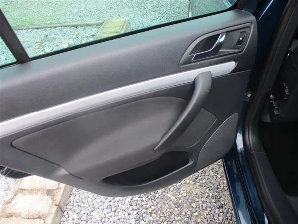 Škoda Octavia 1,4 TSI, digiklima, servis, - foto 15