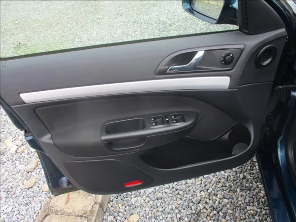 Škoda Octavia 1,4 TSI, digiklima, servis, - foto 18