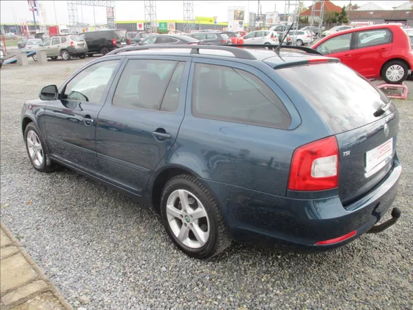 Škoda Octavia 1,4 TSI, digiklima, servis, - foto 7