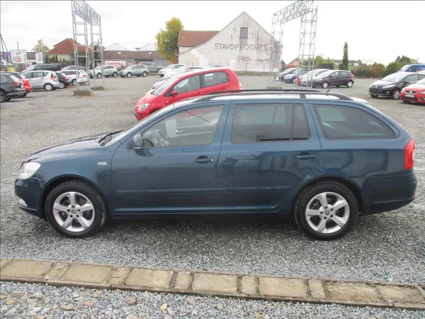 Škoda Octavia 1,4 TSI, digiklima, servis, - foto 8