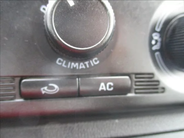 Škoda Fabia 1,4 i 16v, klima, serv.kniha, - foto 20