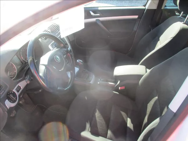 Škoda Octavia 1,4 TSi, Navi,aut.klima,servis - foto 16