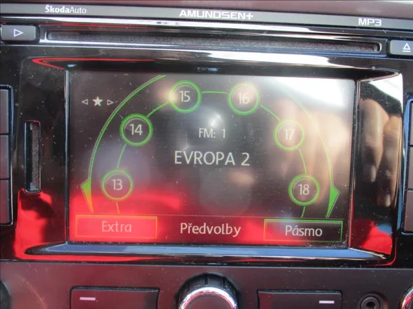 Škoda Octavia 1,4 TSi, Navi,aut.klima,servis - foto 19