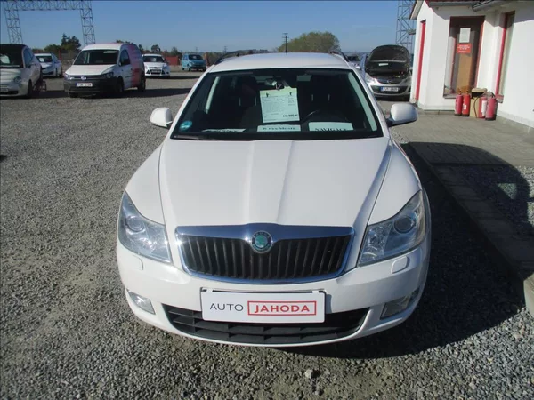 Škoda Octavia 1,4 TSi, Navi,aut.klima,servis - foto 2