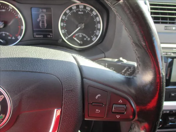 Škoda Octavia 1,4 TSi, Navi,aut.klima,servis - foto 25