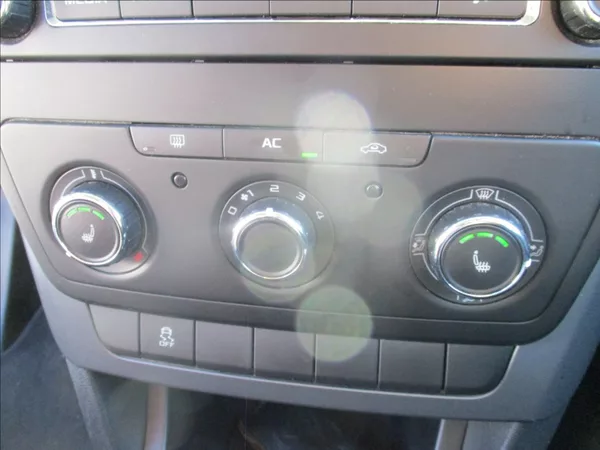 Škoda Yeti 1,2 TSI, 91 583km,tažné,1.maj, - foto 17