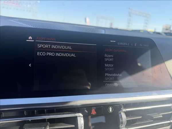 BMW Řada 3 2,0 330i, M-sport,X-drive,CZ, - foto 24