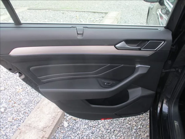 Volkswagen Passat 2,0 TDI, Elegance, DSG, servis - foto 10