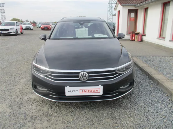 Volkswagen Passat 2,0 TDI, Elegance, DSG, servis - foto 2