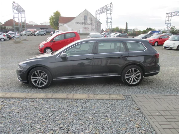 Volkswagen Passat 2,0 TDI, Elegance, DSG, servis - foto 4