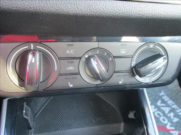 Škoda Fabia 1,0 TSI, Style,81kW,servis,CZ, - foto 18