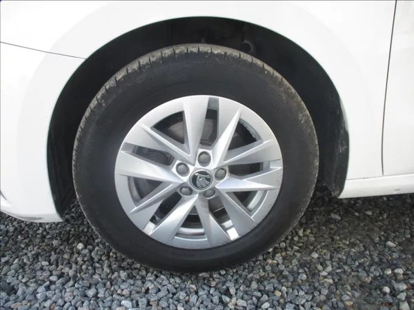 Škoda Fabia 1,0 TSI, Style,81kW,servis,CZ, - foto 25